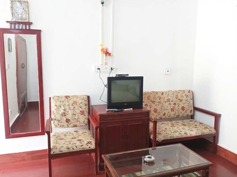 Gangnāni Gmvn Tourist Lodge מראה חיצוני תמונה